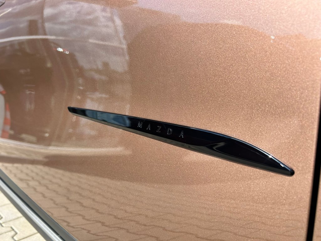Mazda 6e