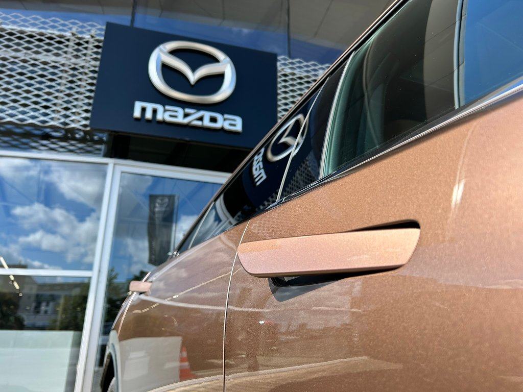 Mazda 6e