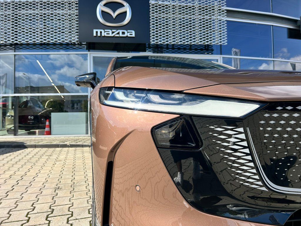 Mazda 6e