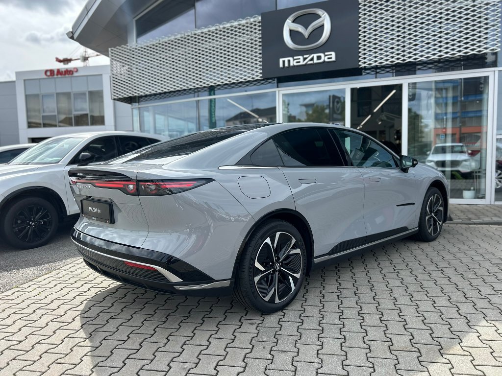 Mazda 6e